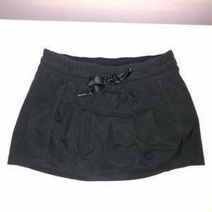Lululemon black tennis skort size 4